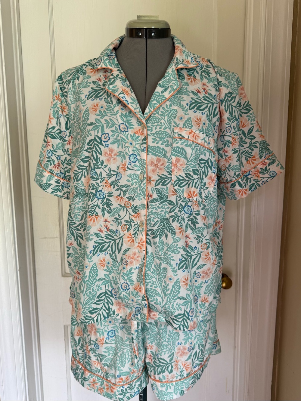Joie short pajama set